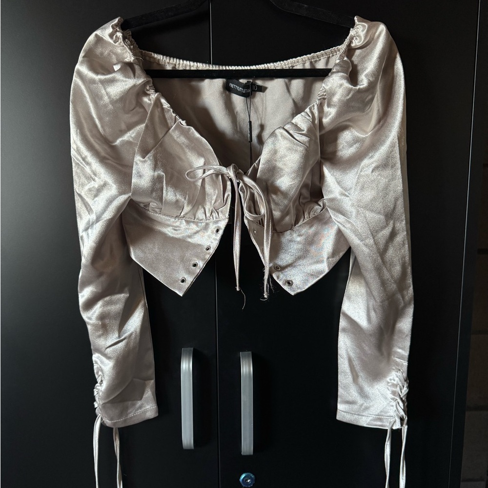 NEW Pretty Little Thing Beige Pink Satin Crop Long Sleeve Top - Women 10